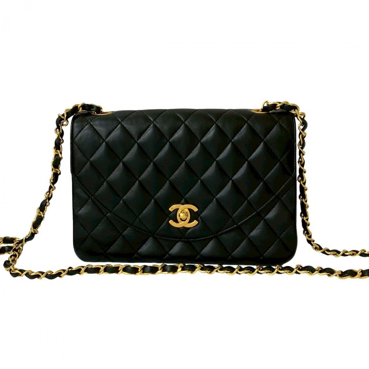 Chanel lambskin Matrasse Black Shoulder Bag 821A821