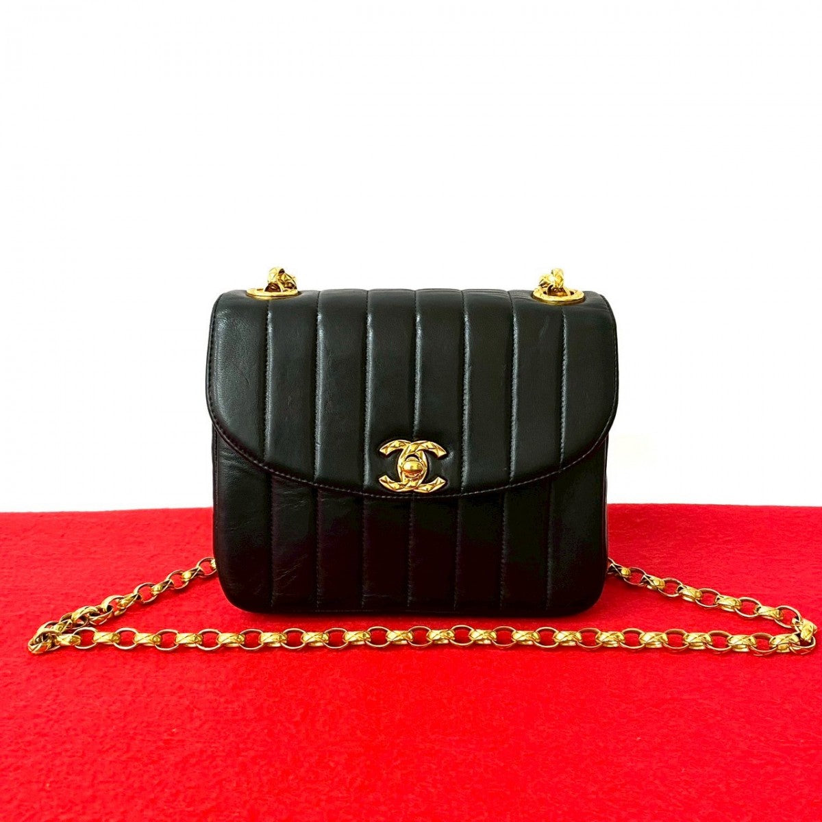 Chanel lambskin Black Shoulder Bag 822A822