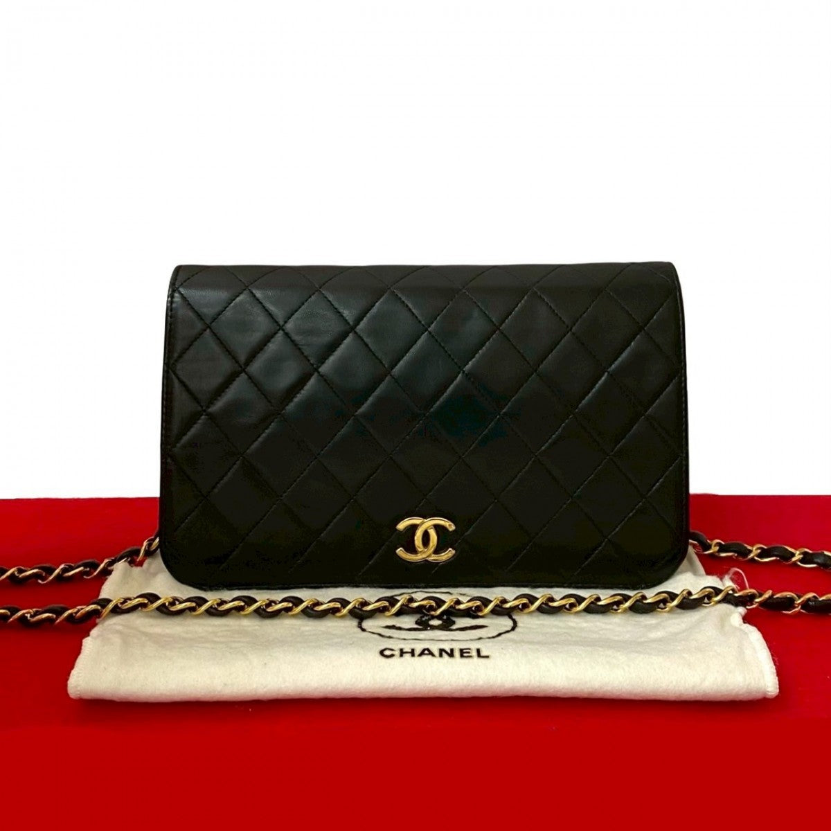 Chanel lambskin Matrasse Black Shoulder Bag 824A824