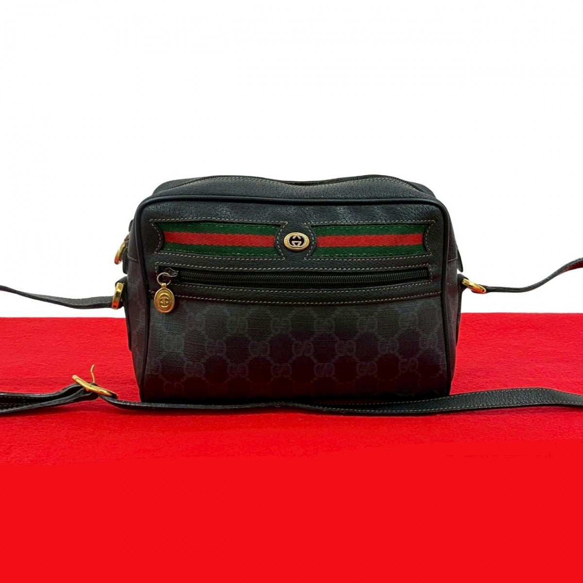 Gucci Sherry line Leather Black Shoulder Bag 824A824