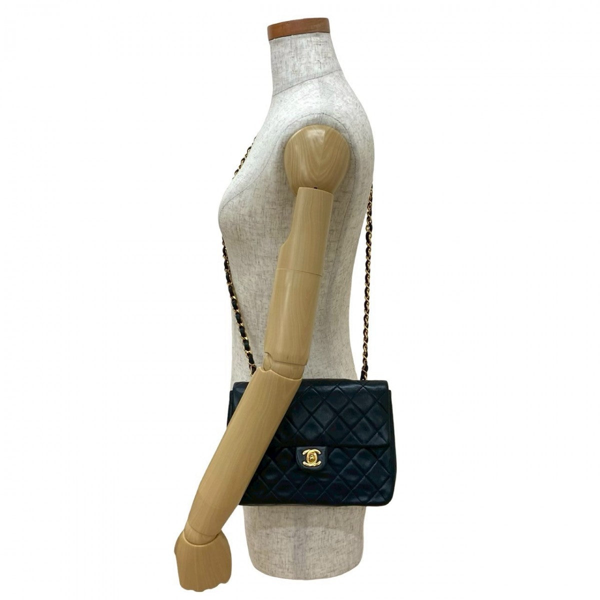 Chanel lambskin Navy Matrasse Shoulder Bag 824A824