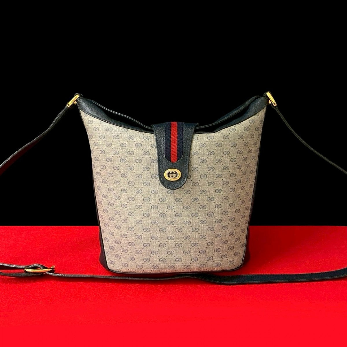 Gucci Sherry line Leather Navy Shoulder Bag 825B825