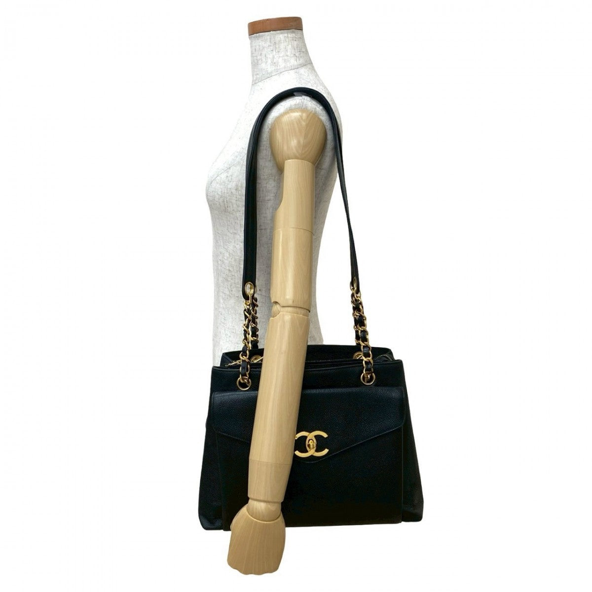 Chanel Matt caviar skin Black Shoulder Bag 5