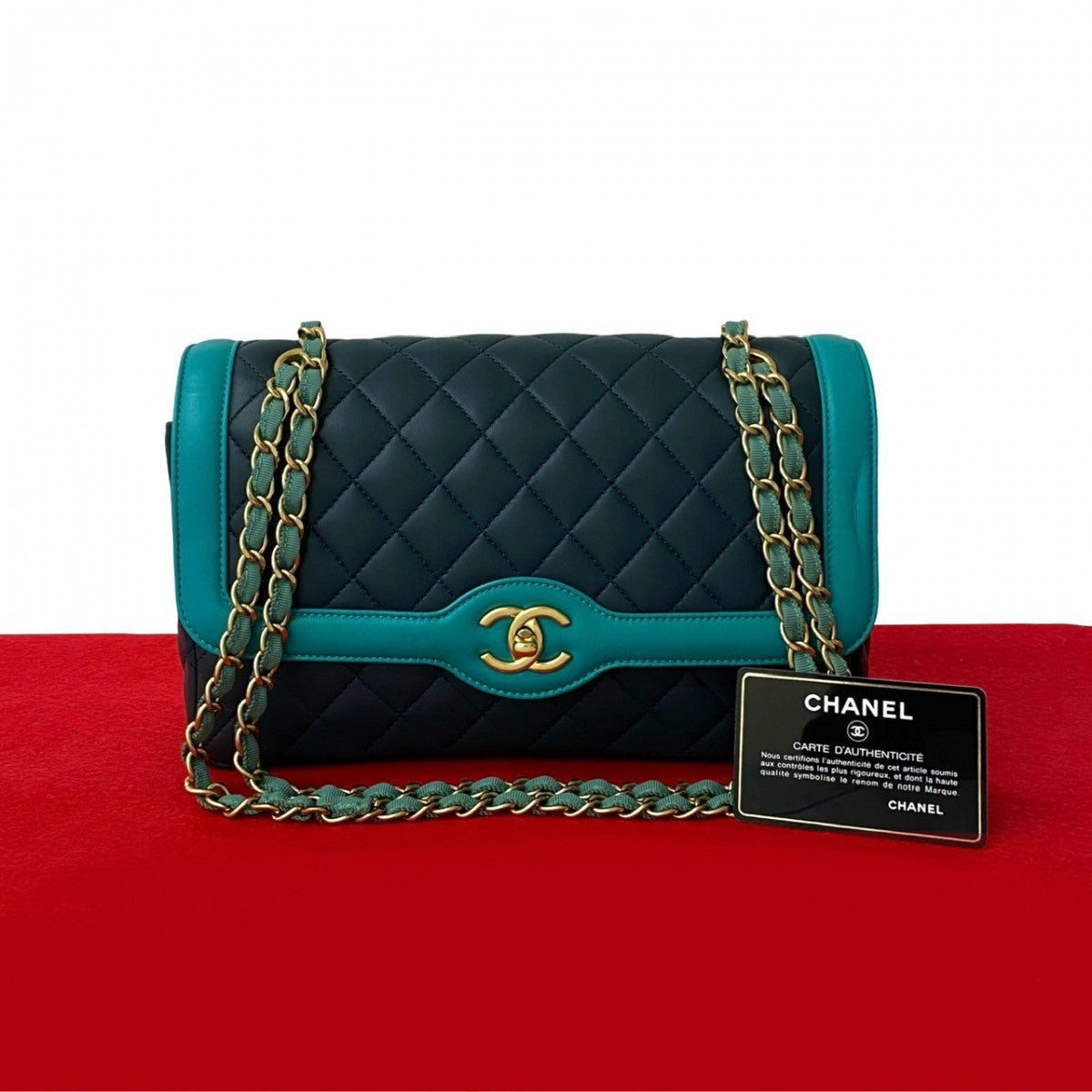 Chanel lambskin Navy Matrasse Shoulder Bag 826B826