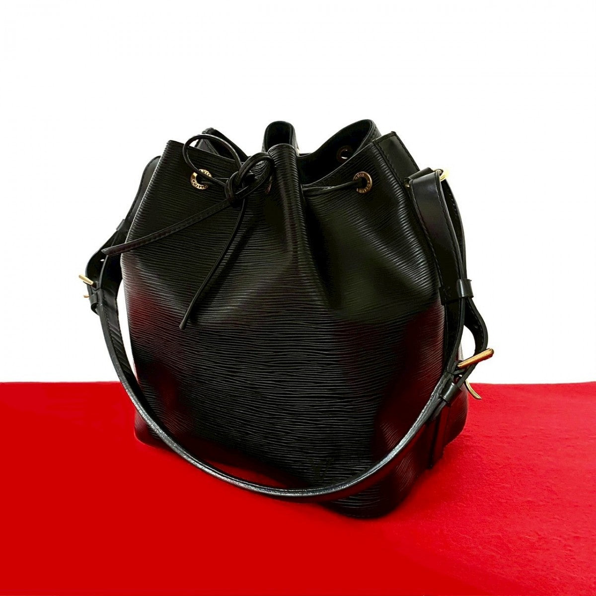 Louis Vuitton Epi Petit Noe Leather Black Shoulder Bag 827B827