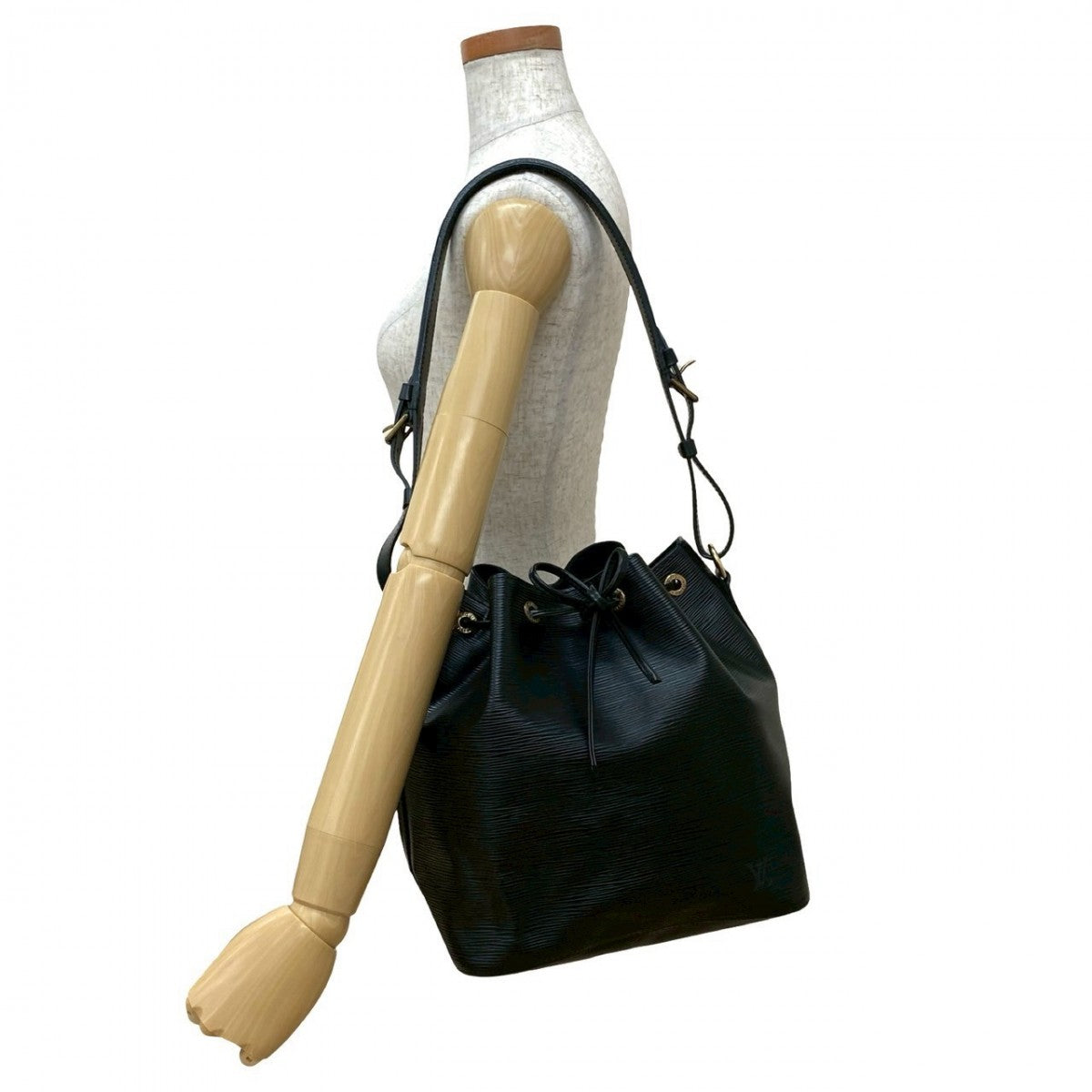 Louis Vuitton Epi Petit Noe Leather Black Shoulder Bag 827B827