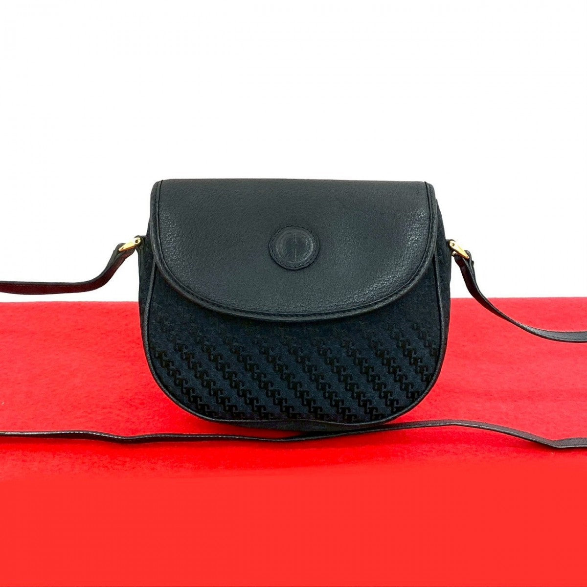 Gucci 827B827 Leather Navy Shoulder Bag