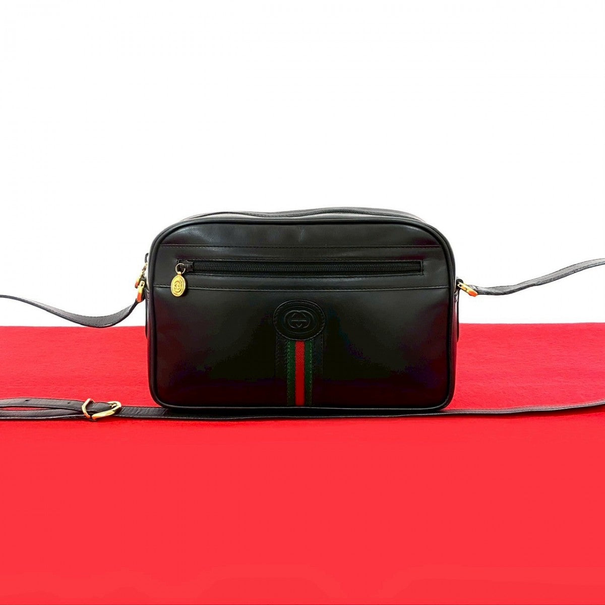 Gucci Sherry line Leather Black Shoulder Bag 828B828