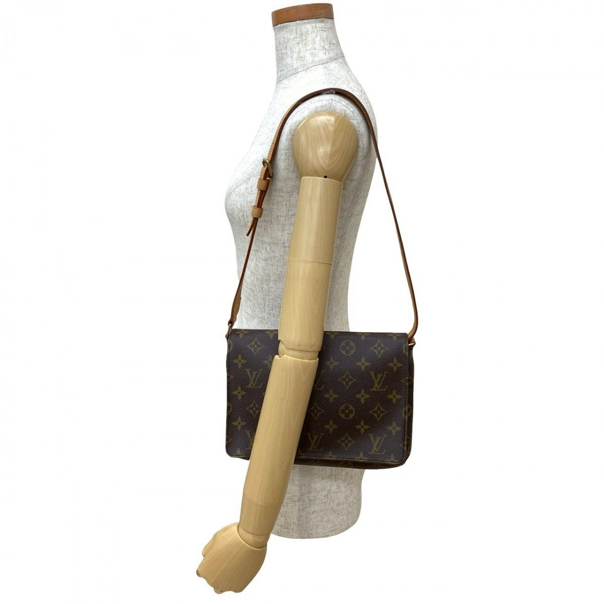 Louis Vuitton M tte Tango Monogram Leather Brown Shoulder Bag 828B828