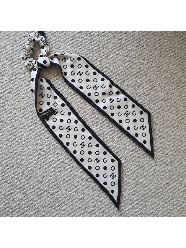 Hair Accessory Silk Twill Ivory Black Chanel