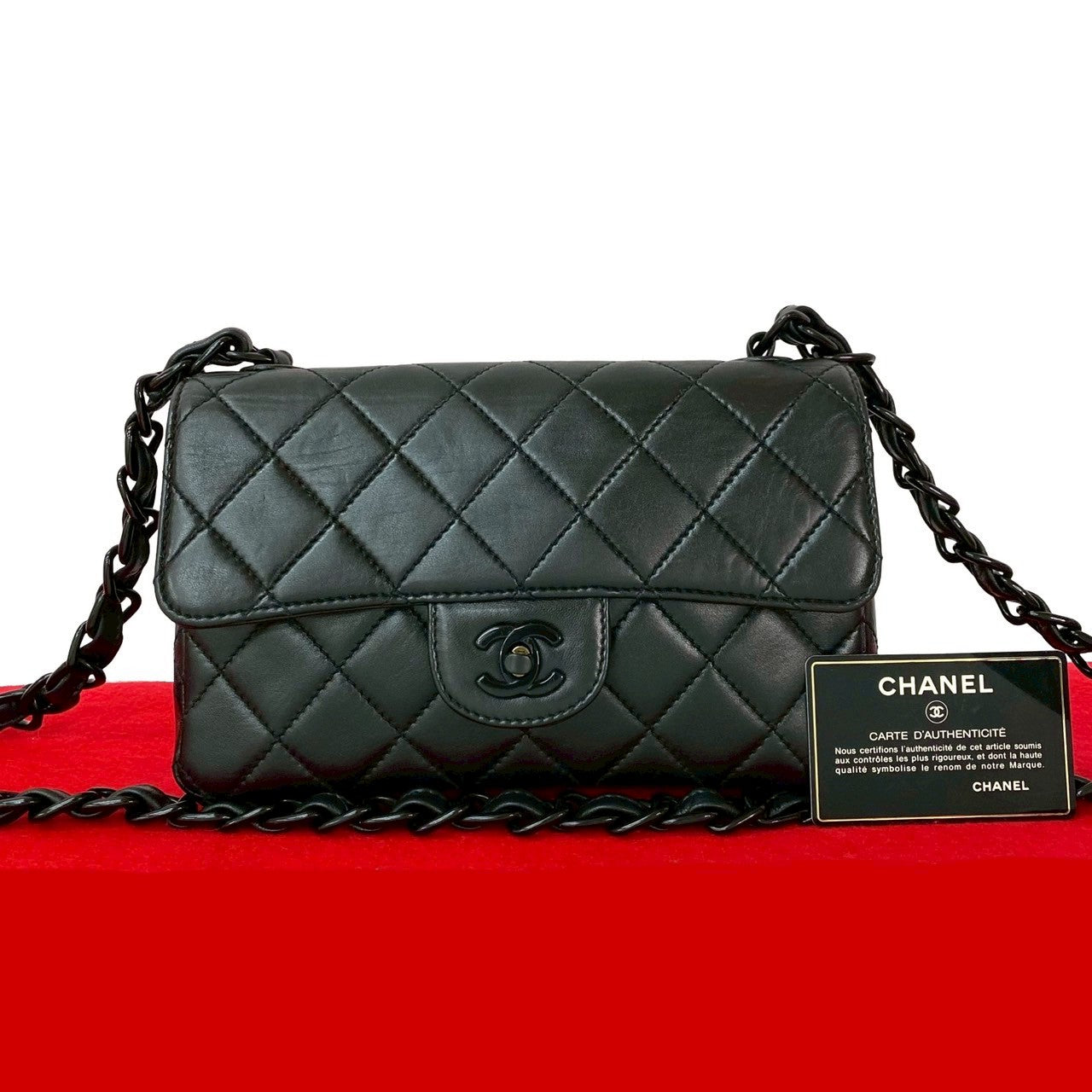 Chanel lambskin Matrasse Black Shoulder Bag 831C829