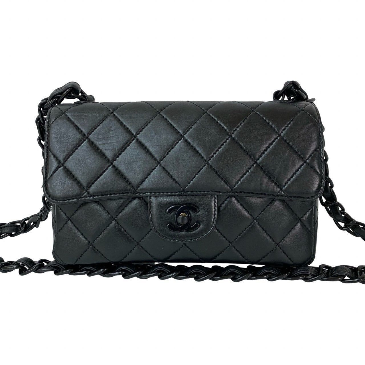 Chanel lambskin Matrasse Black Shoulder Bag 831C829