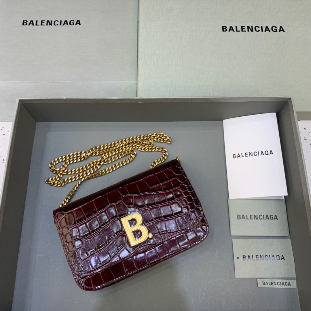 Top Quality Croc Embossed Patent Bag With Red Chain Travel Bag