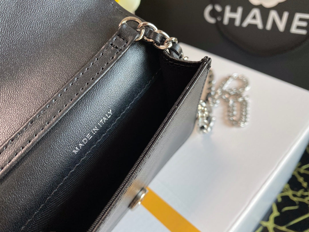 CHLWoc Camellia 12cm 4.5in Black Crossbody Bag