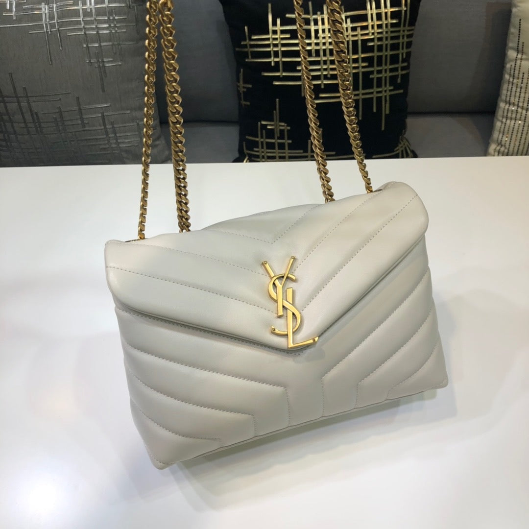 YSL Saint Laurent Loulou MatelassÃ© "Y" 9.8in 23cm White Small Chain Handbag