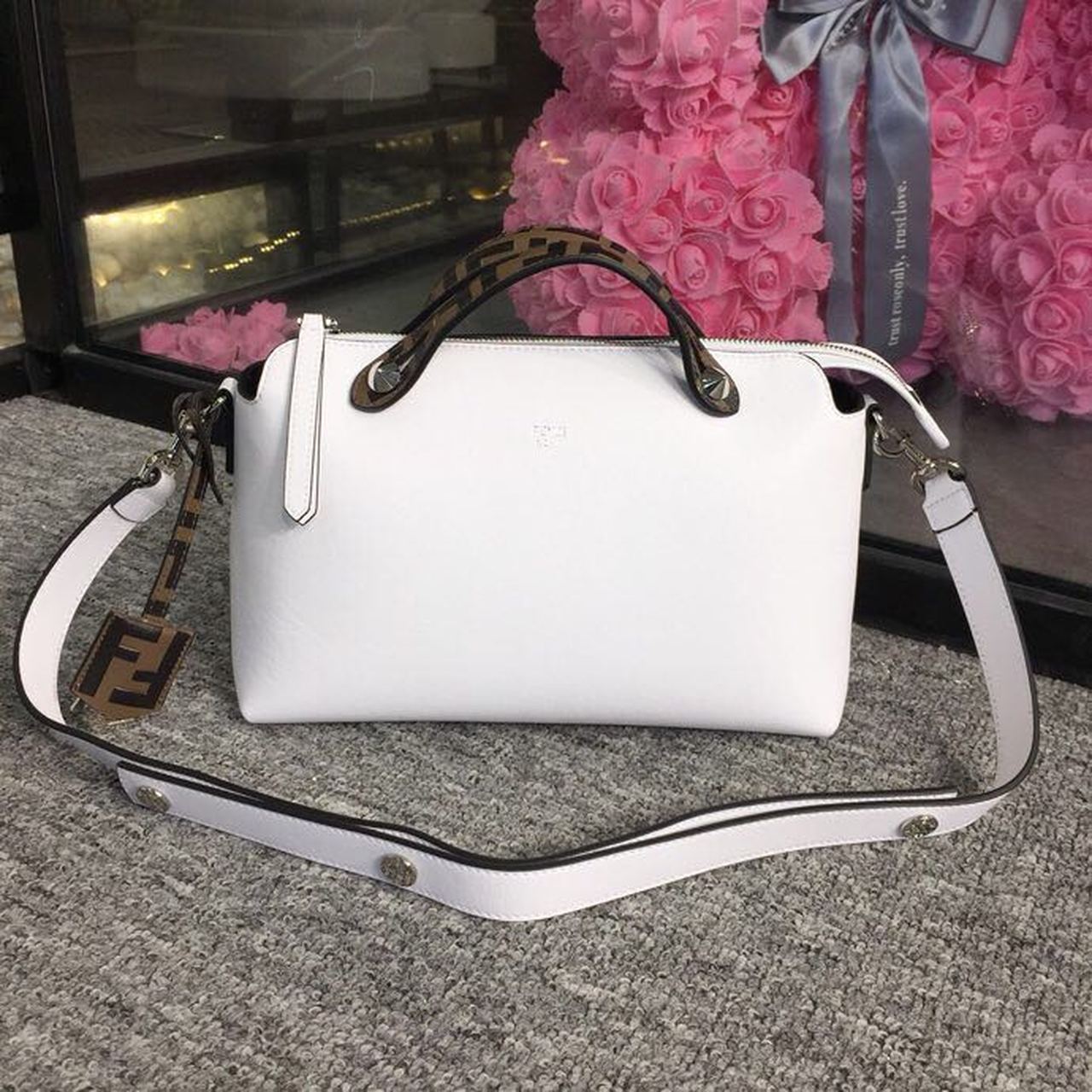 Fi By The Way Metop Qualityum Bag White Crossbody Bag