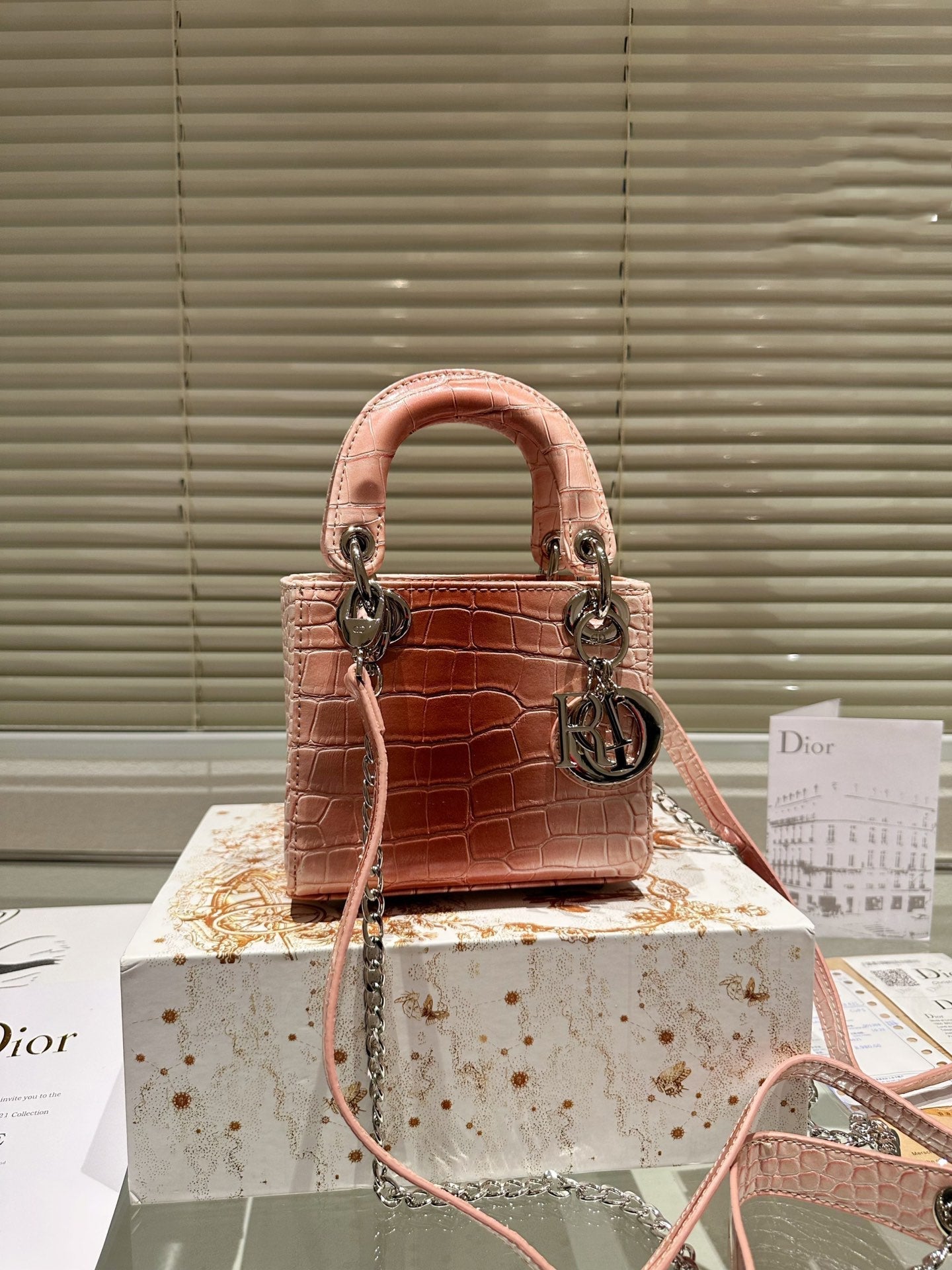 EN - Luxury DIR 370 Travel Bag