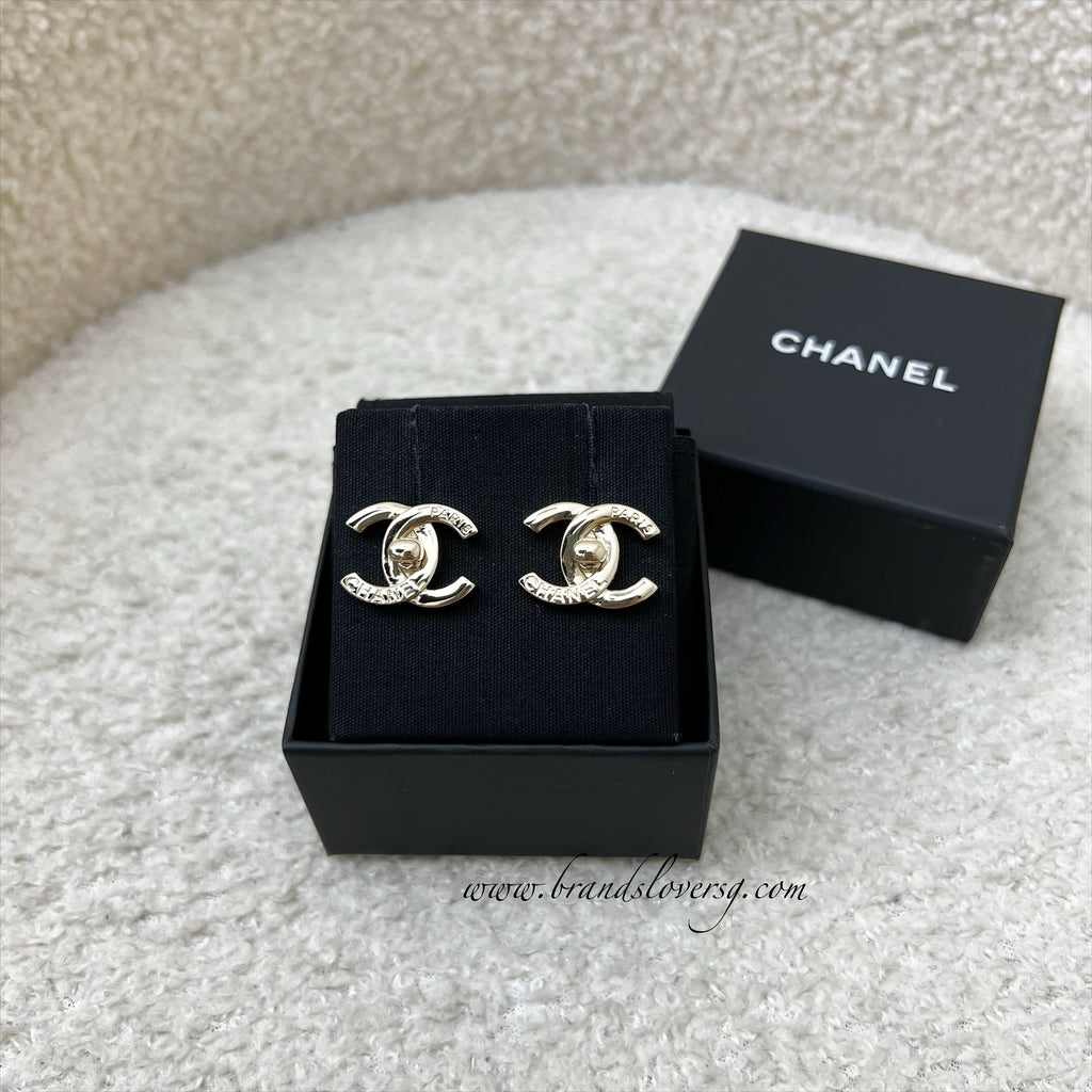 Chanel CC Turnlock Earrings in Lghw ( )