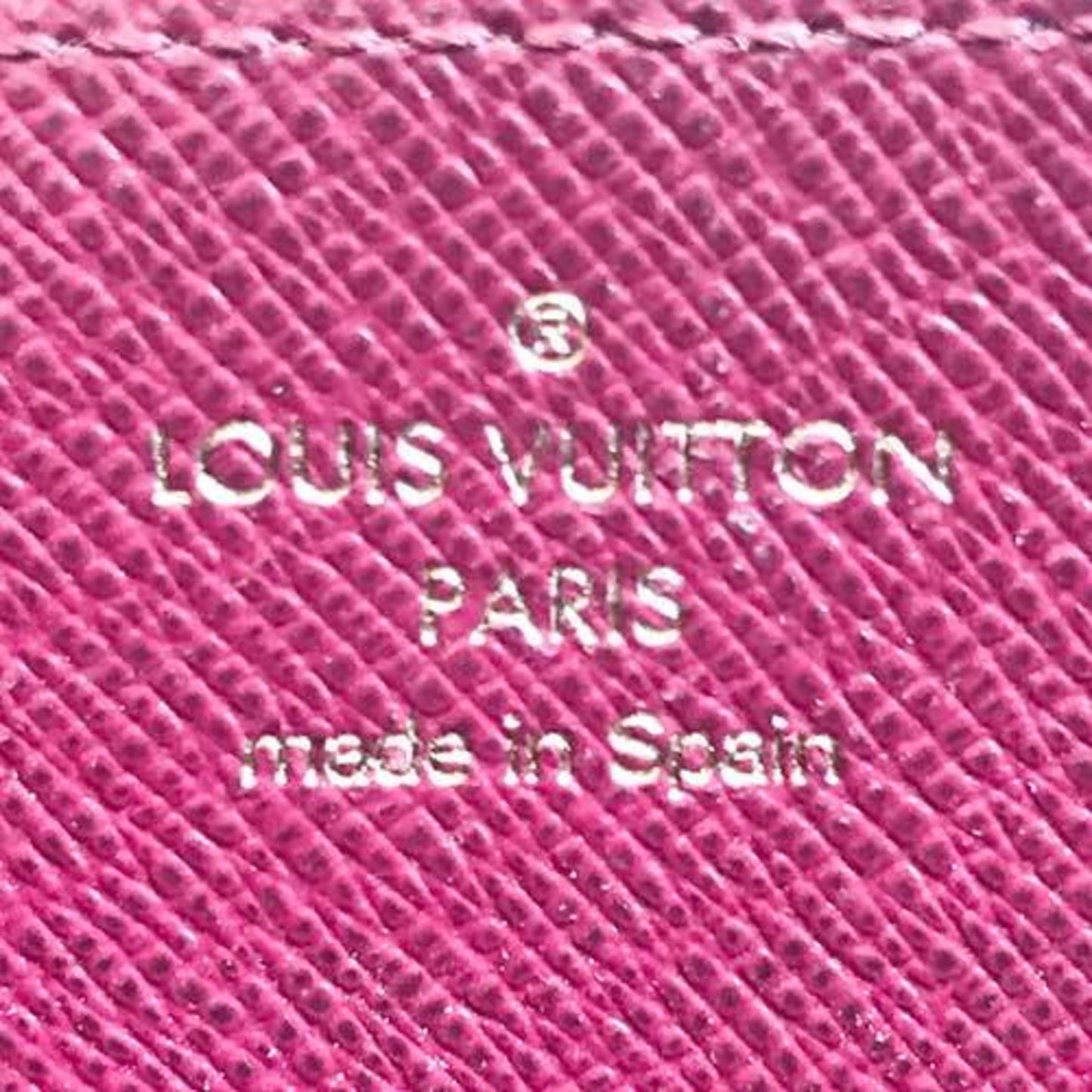 Louis Vuitton Zippy wallet