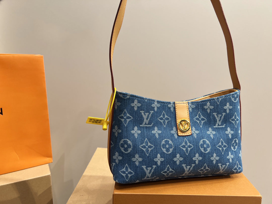 EN - Luxury LUV 758 Travel Bag