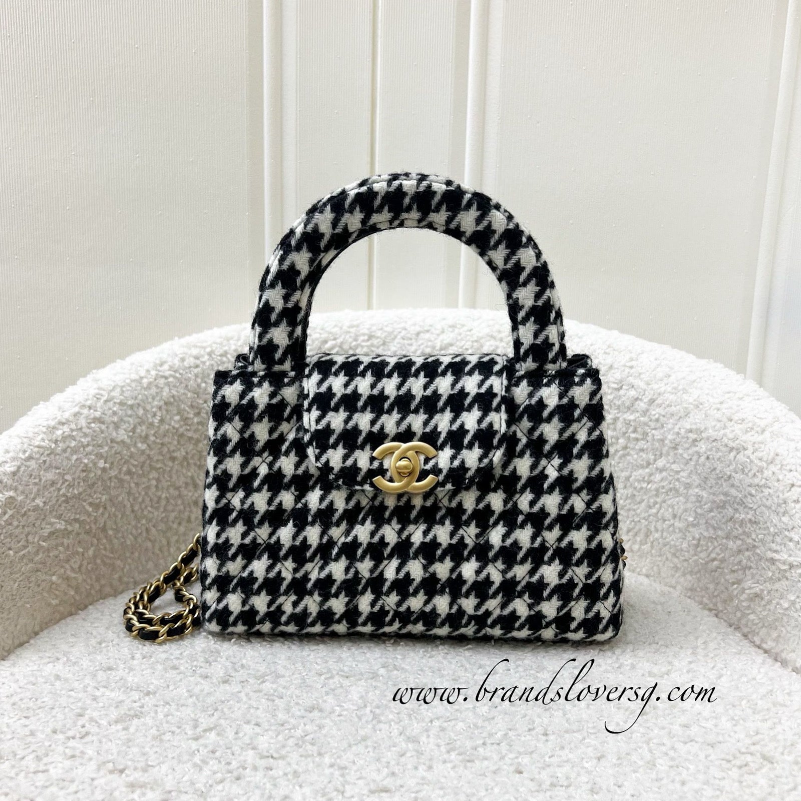 Chanel Mini / Small Kelly Bag in 24A Houndstooth Tweed and Aghw