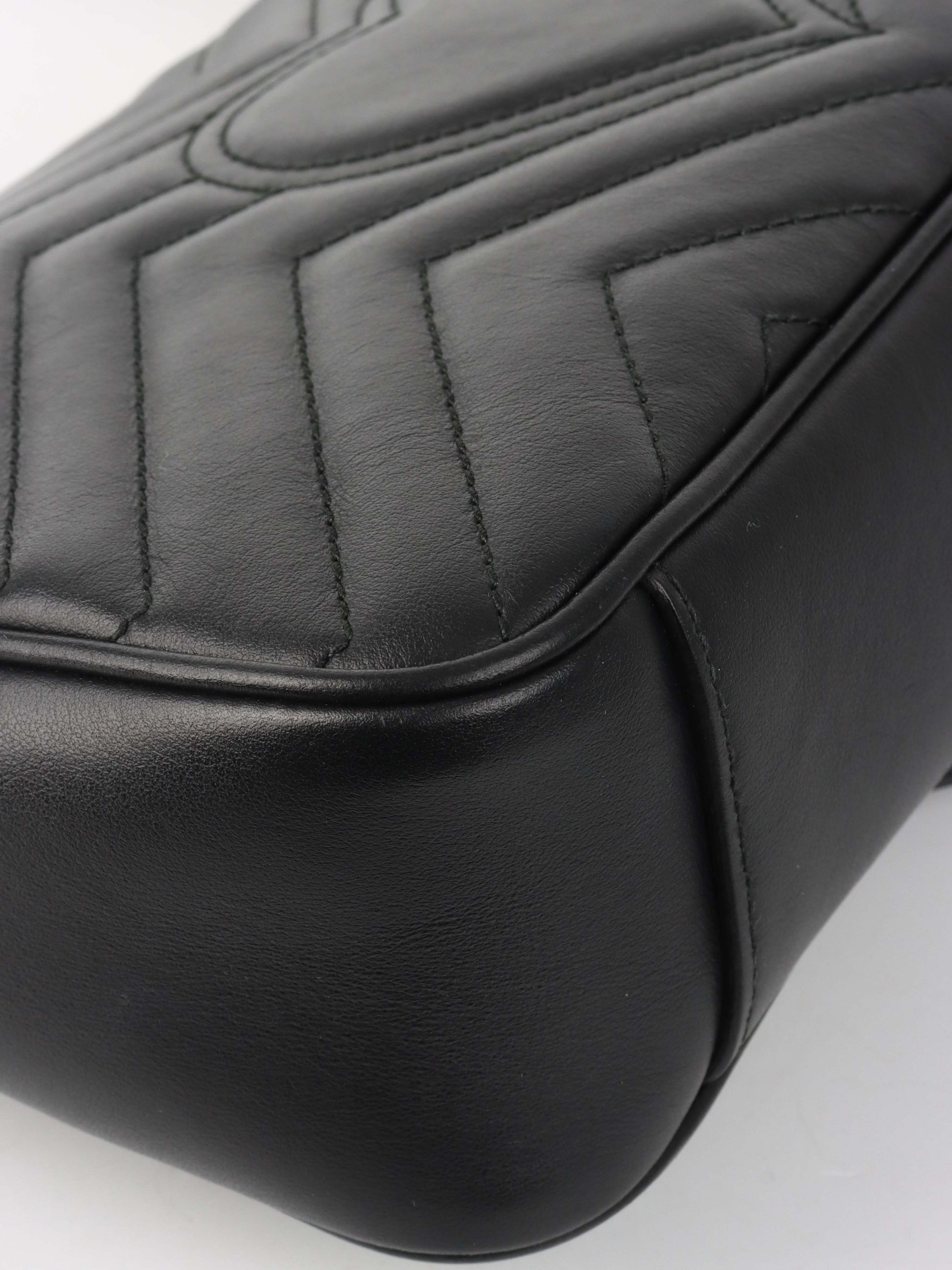 Gucci Black Small Marmont Shoulder Bag.