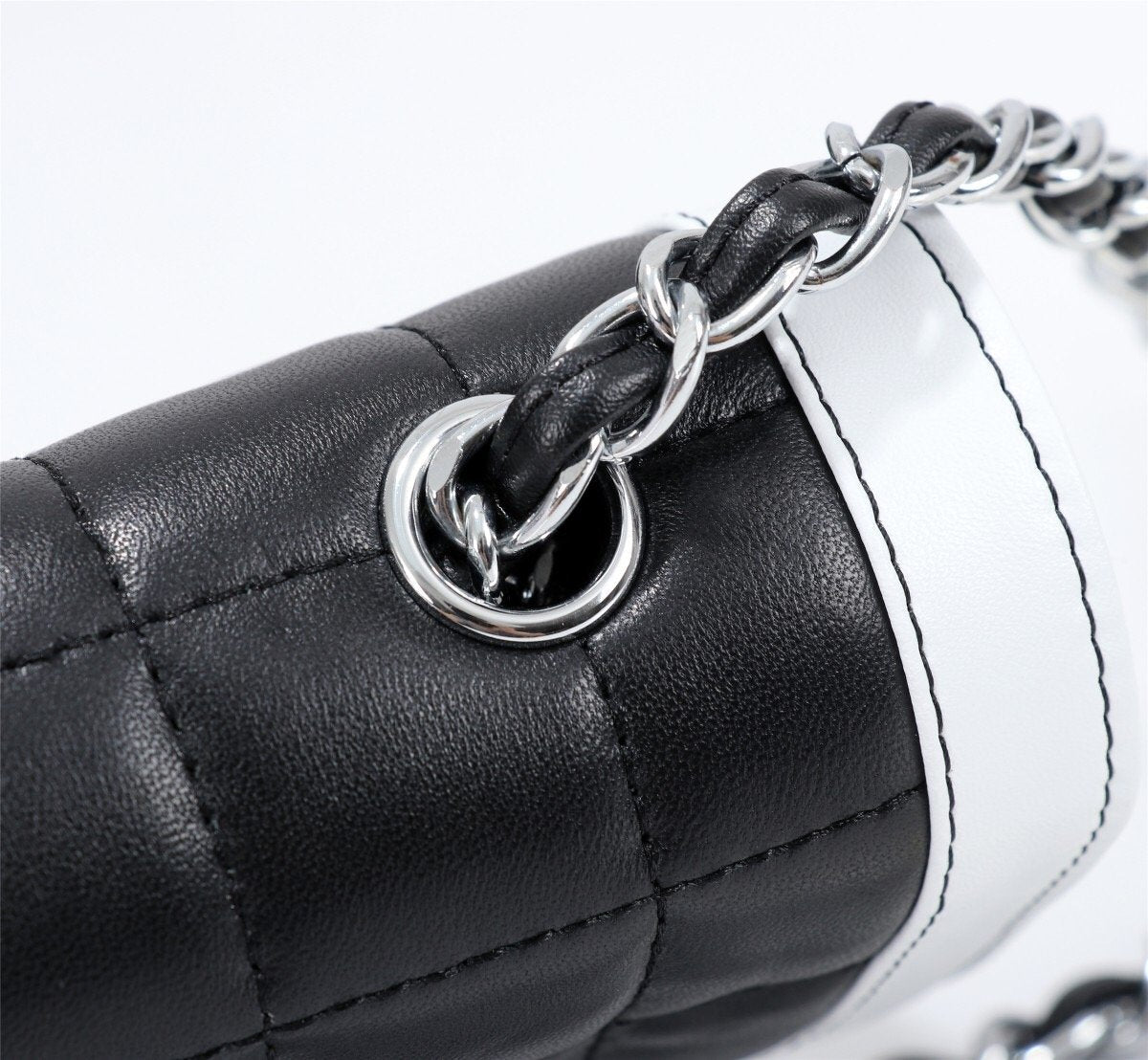 CHL 19 7in 18cm Black White Handbag