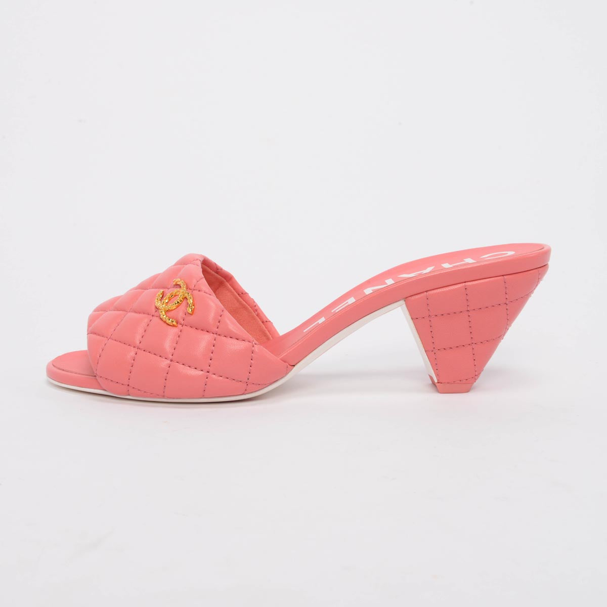Chanel Coral Quilted Lambskin Textured Cc Mules 40 Women Shoes