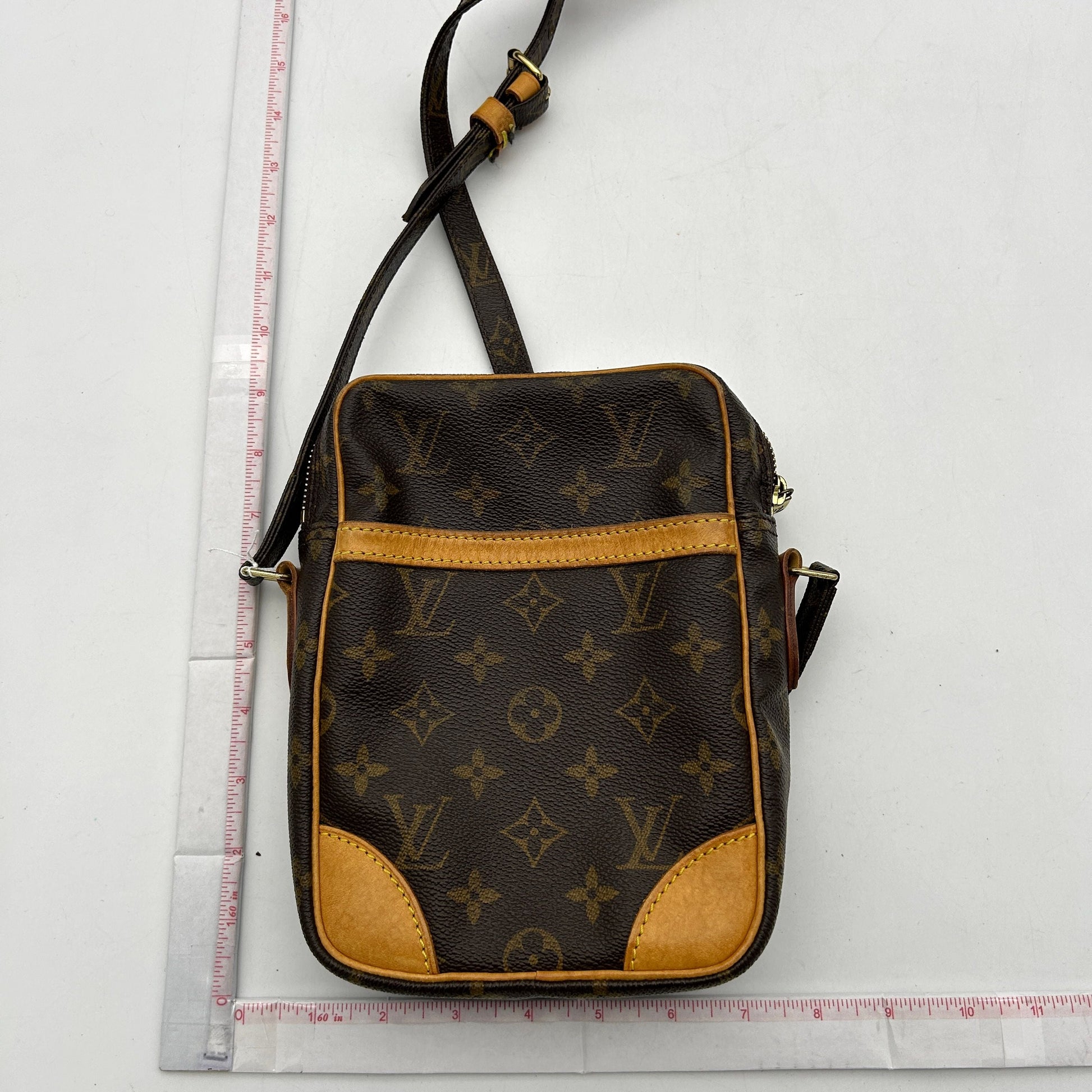Louis Vuitton | Bags |  Louis Vuitton 8s Camera Bag Cross Body Style Purse AF523
