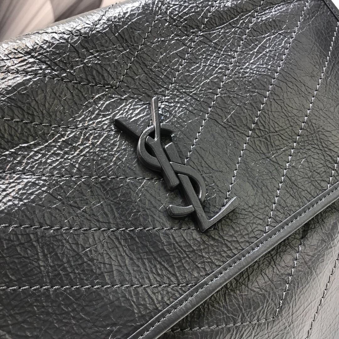 YSL Saint Laurent Niki Crinkled 11in 28cm Grey Medium Chain Handbag