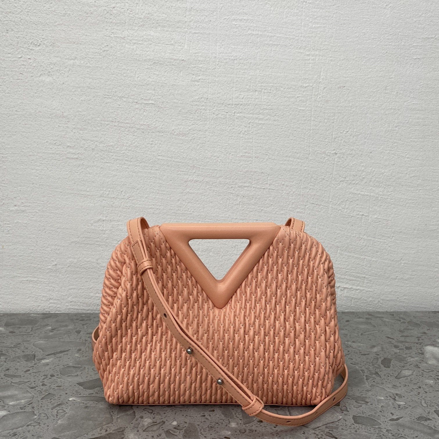 Top Quality Point Orange For Women Women Travel Bag