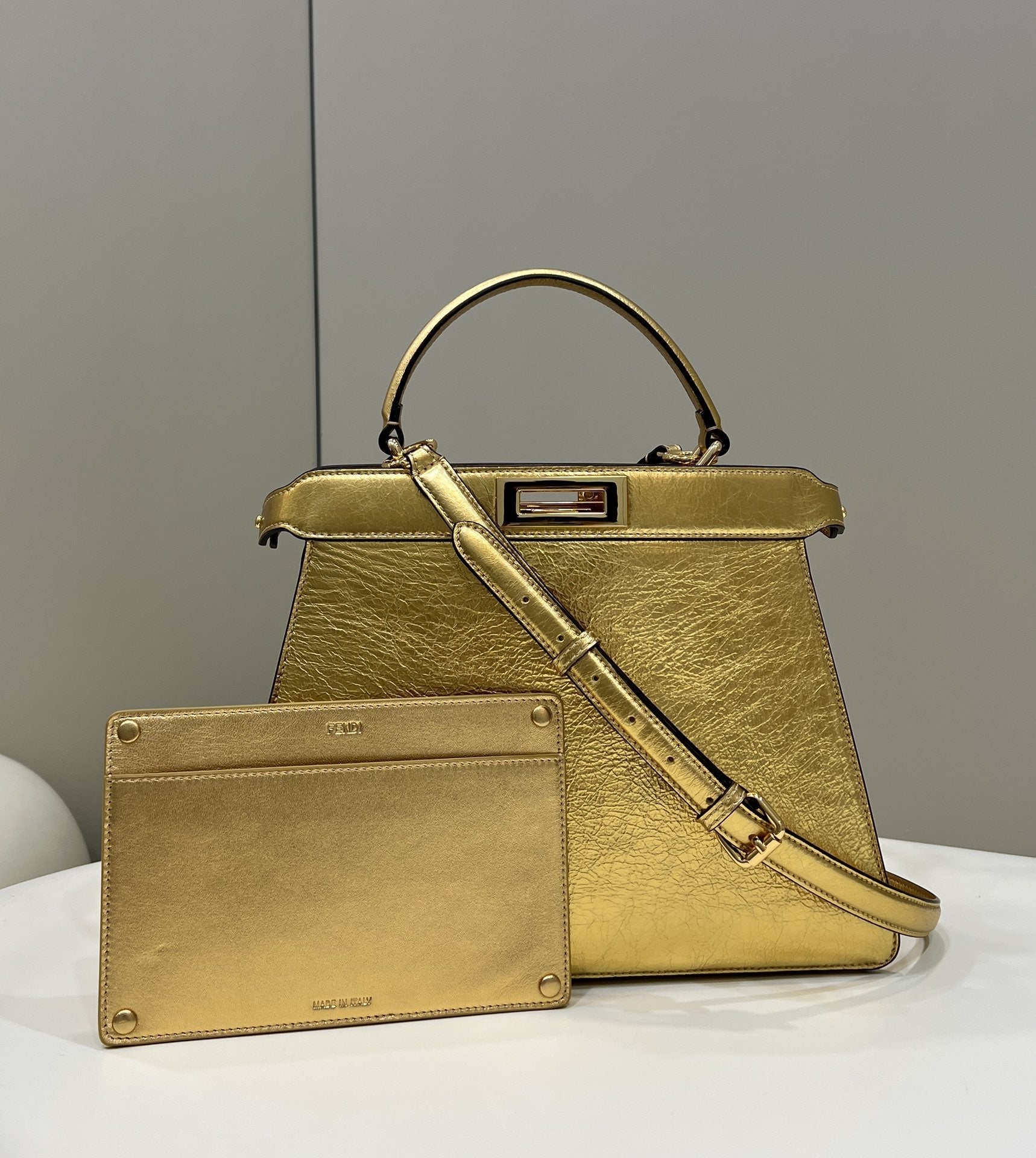 Metop Qualityum Gold Travel Bag