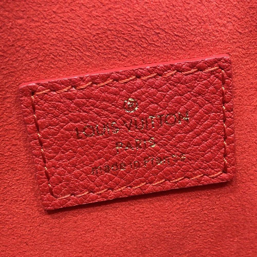 Louis Vuitton VICTOIRE Fashion Accessory Style 2