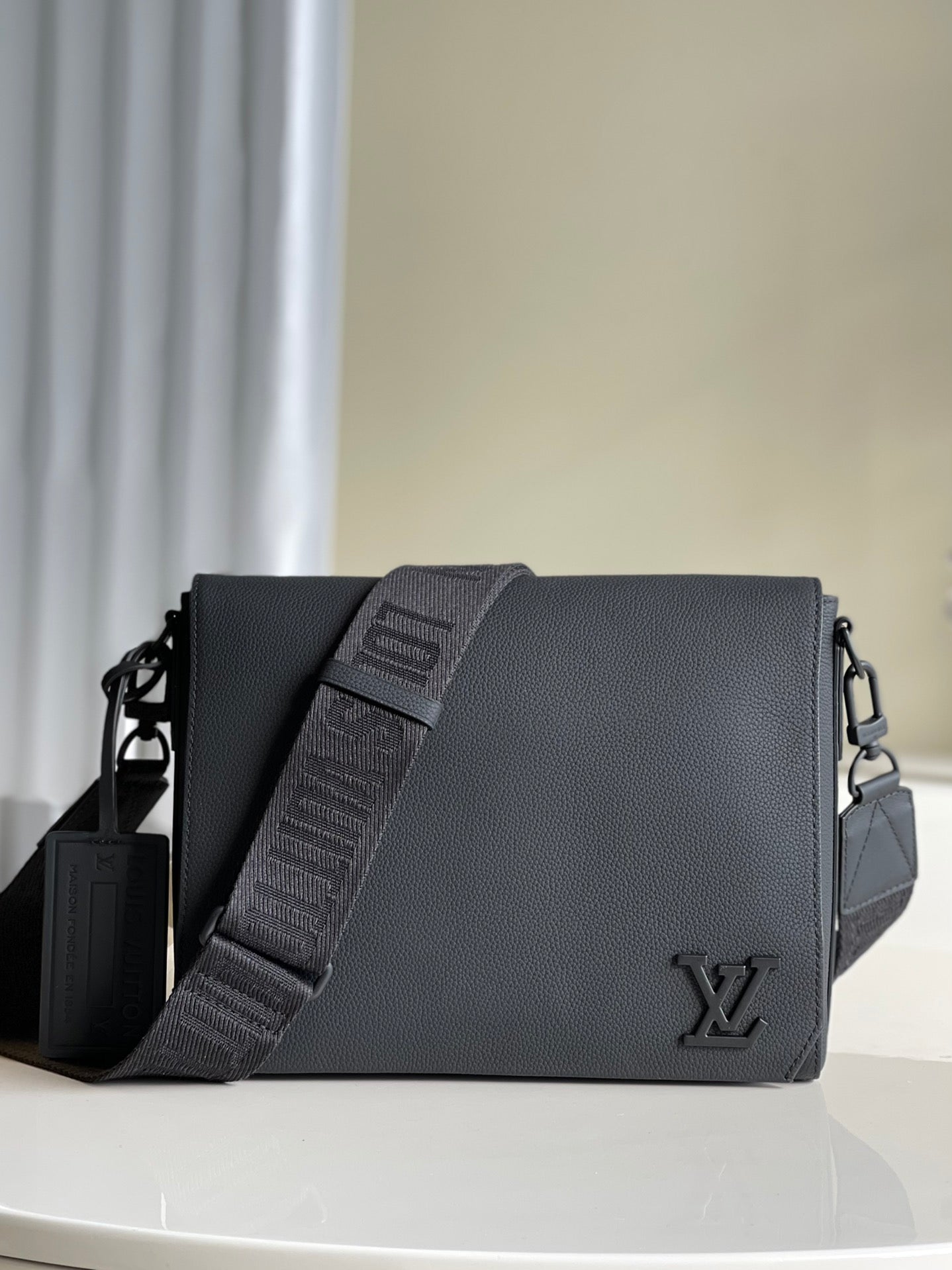 Top Quality Messenger Grain For Men Bags Black Crossbody Bag
