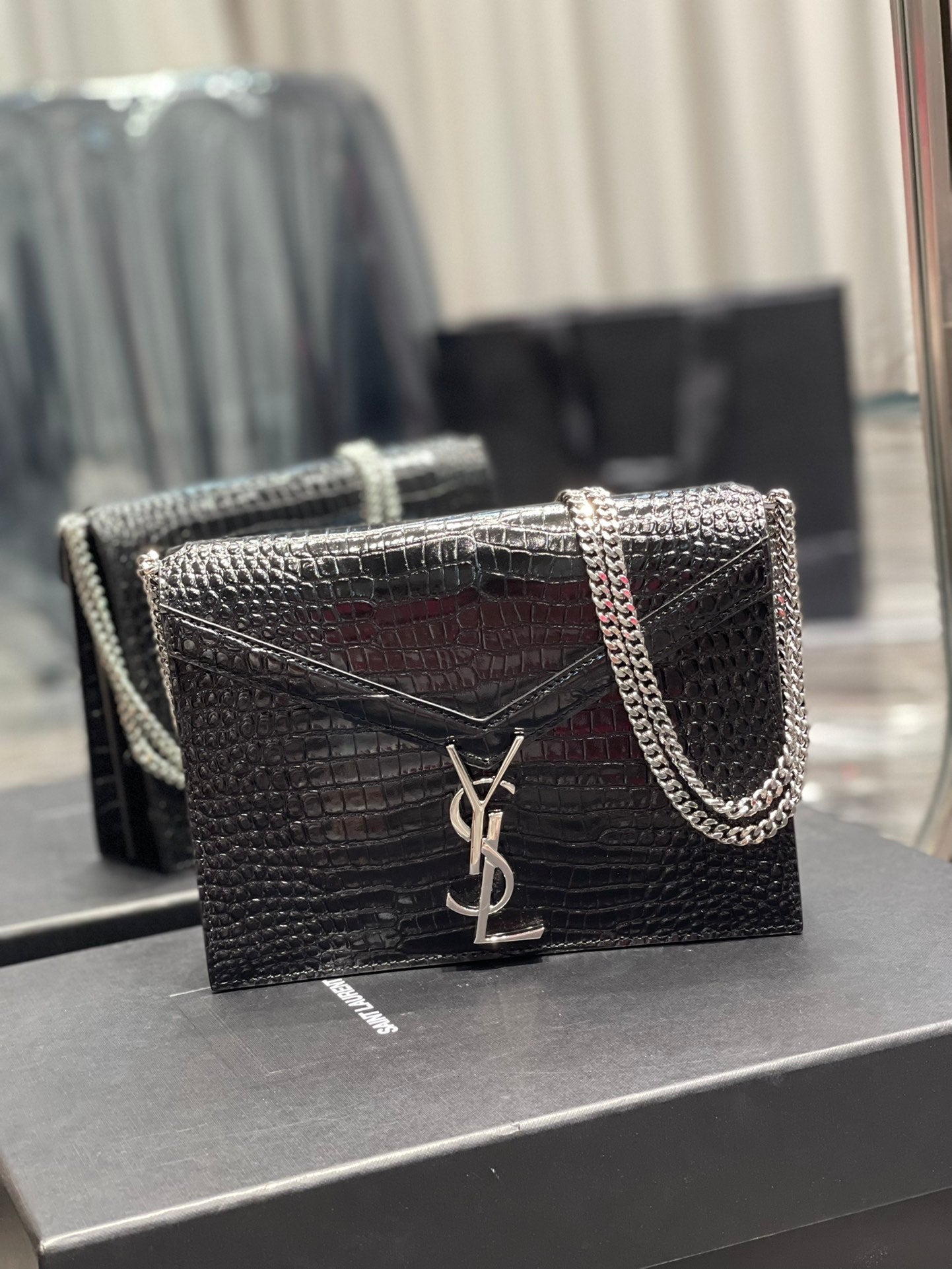 YSL Saint Laurent Cassandra 8in 22cm Black Medium Chain Handbag 86In22Cm Ysl
