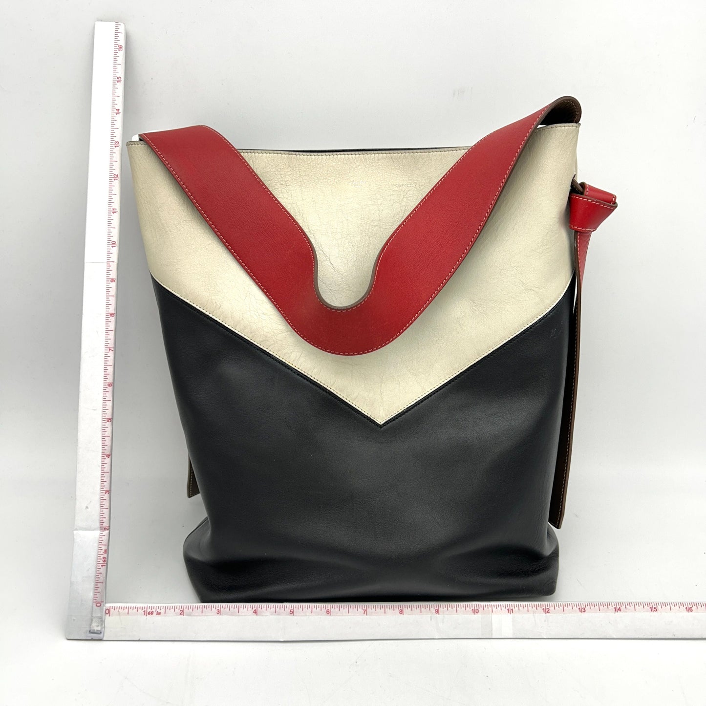Luxury Shiny Smooth Calfskin Twisted Cabas Ivory Black Travel Bag