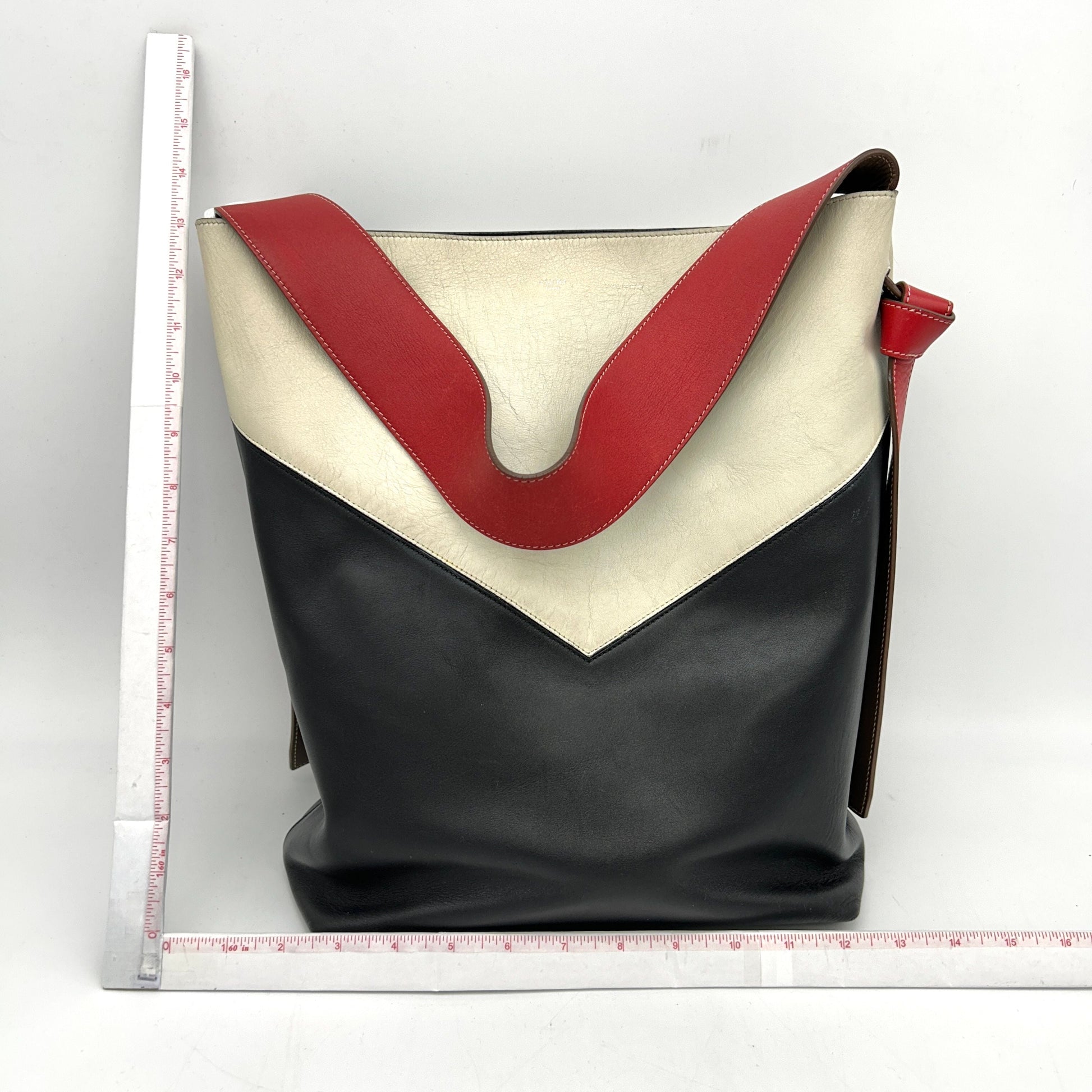 Luxury Shiny Smooth Calfskin Twisted Cabas Ivory Black Travel Bag