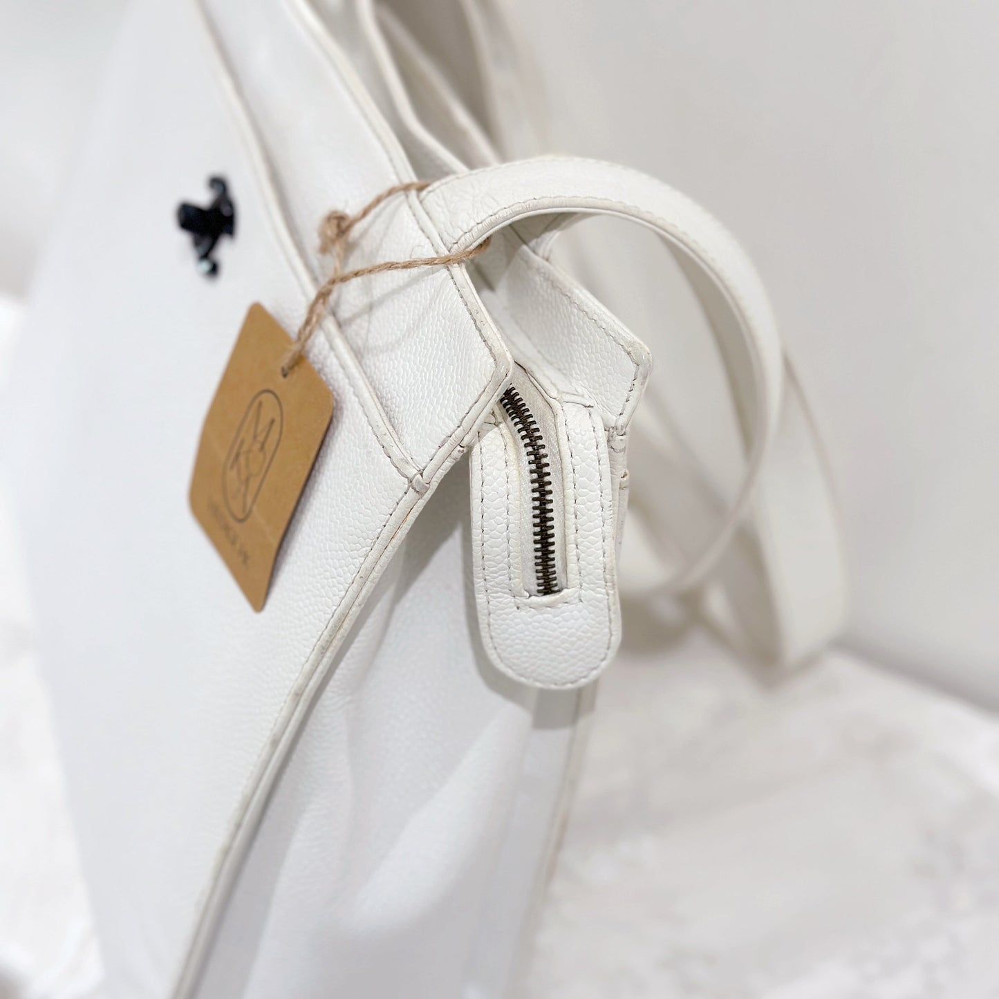 Chanel   tote bag