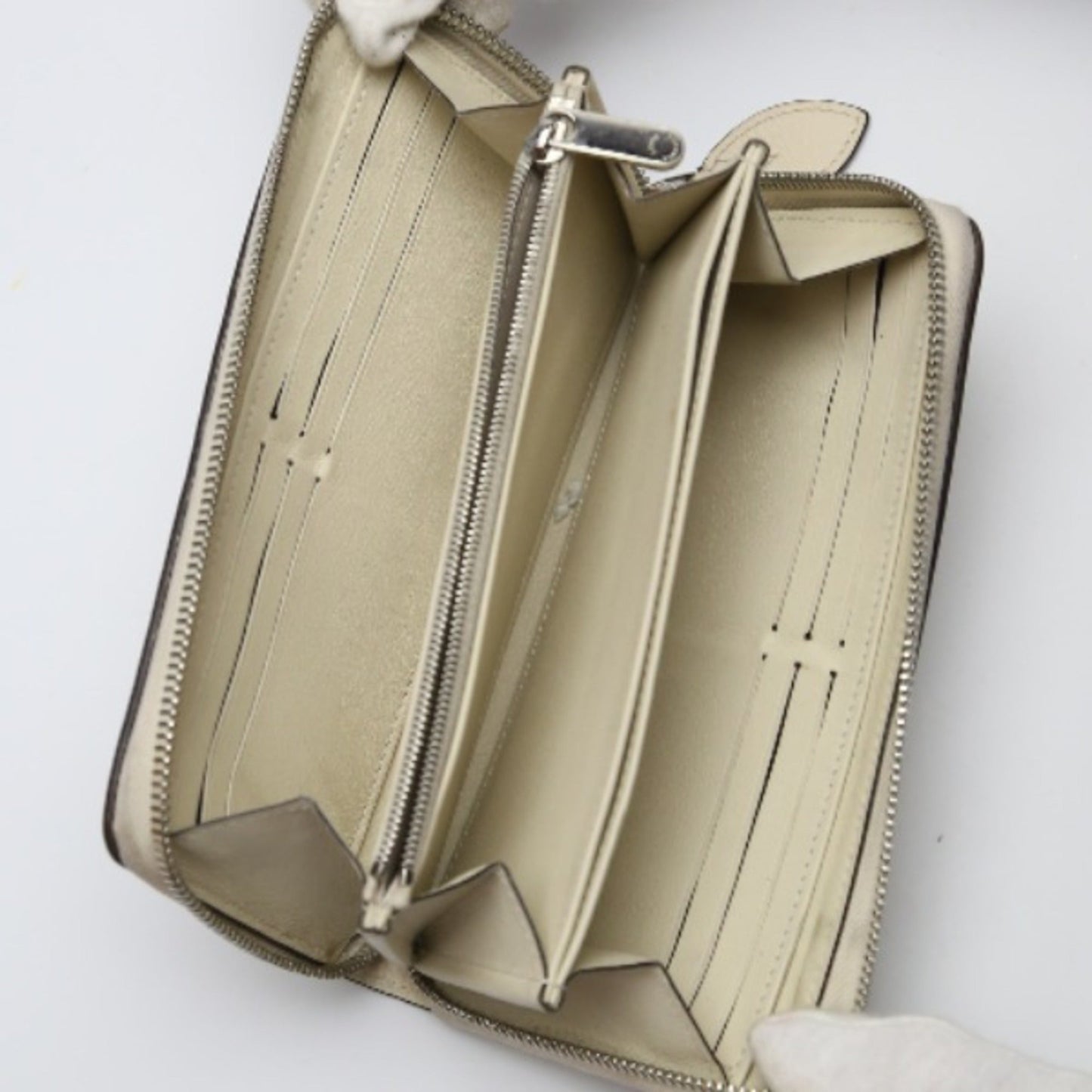 Louis Vuitton Zippy wallet Style 8