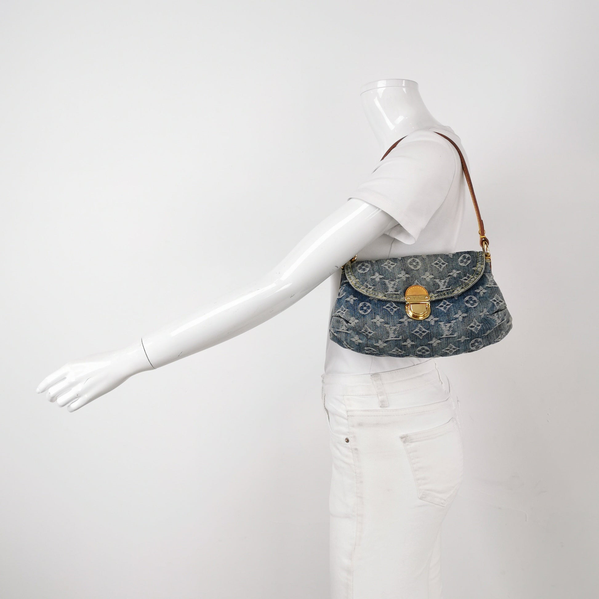 Louis Vuitton Pleaty Denim Baggy Monogram Blue Handbag