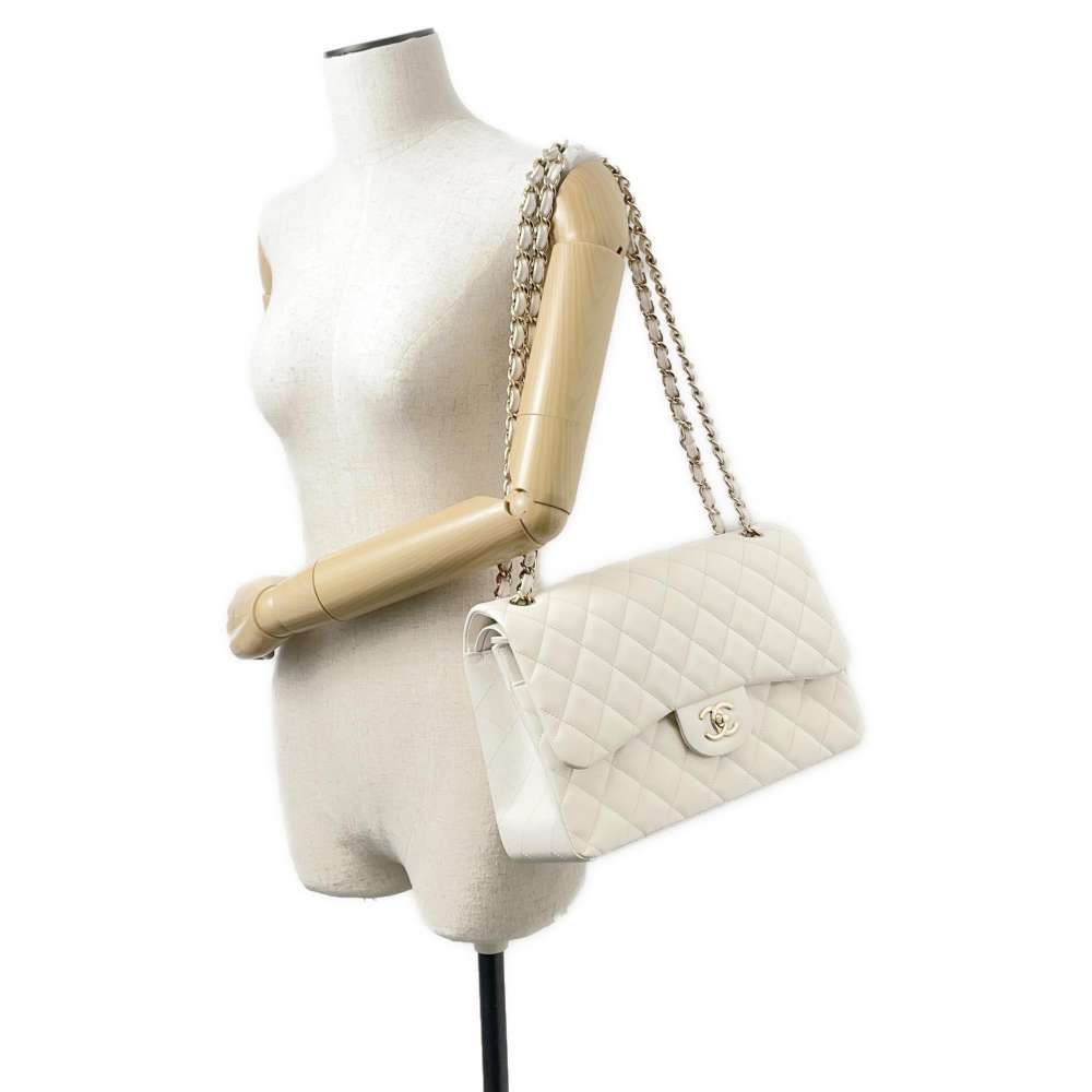 CHANEL Matelasse W Chain W Flap Shoulder Bag White A58600 Caviar Leather Size 30