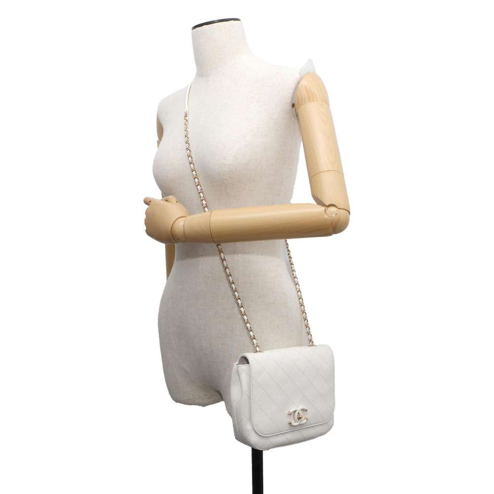 CHANEL Matelasse ChainShoulder Bag White Leather