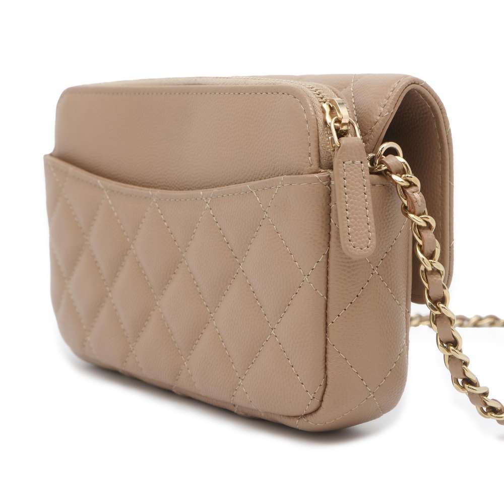 CHANEL Matelasse ChainShoulder flap phone case Ege AP2096 Caviar Leather