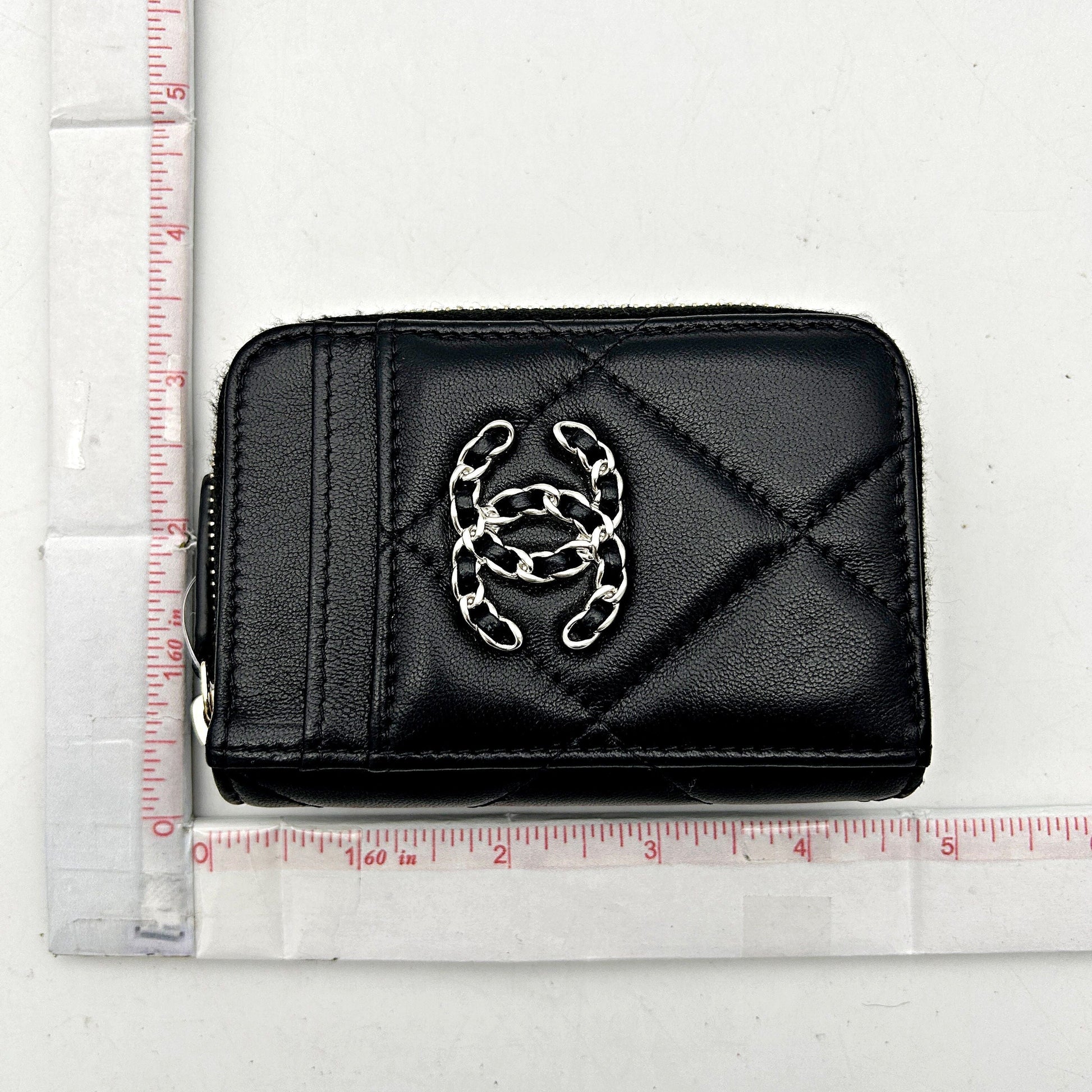CHANEL Lambskin Quilted Chanel 19 Vertical Zip Card Holder Wallet Black ch8877cc