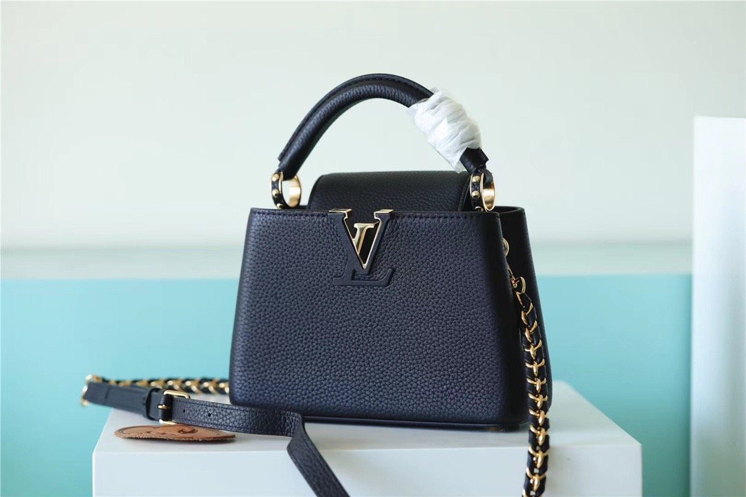Top Quality Capucines Taurillon For Women Shoulder Black Mini Crossbody Bag