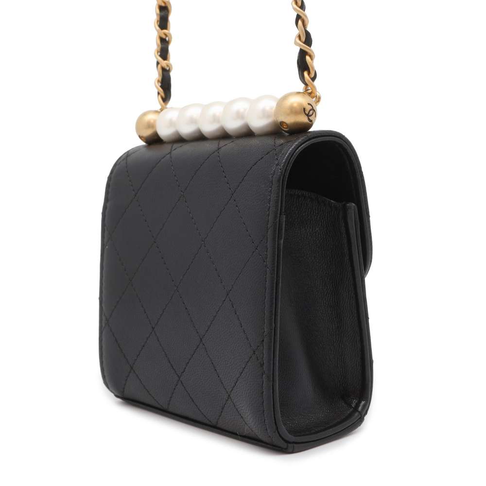 CHANEL Matelasse Pearl ChainShoulder Bag Black Leather