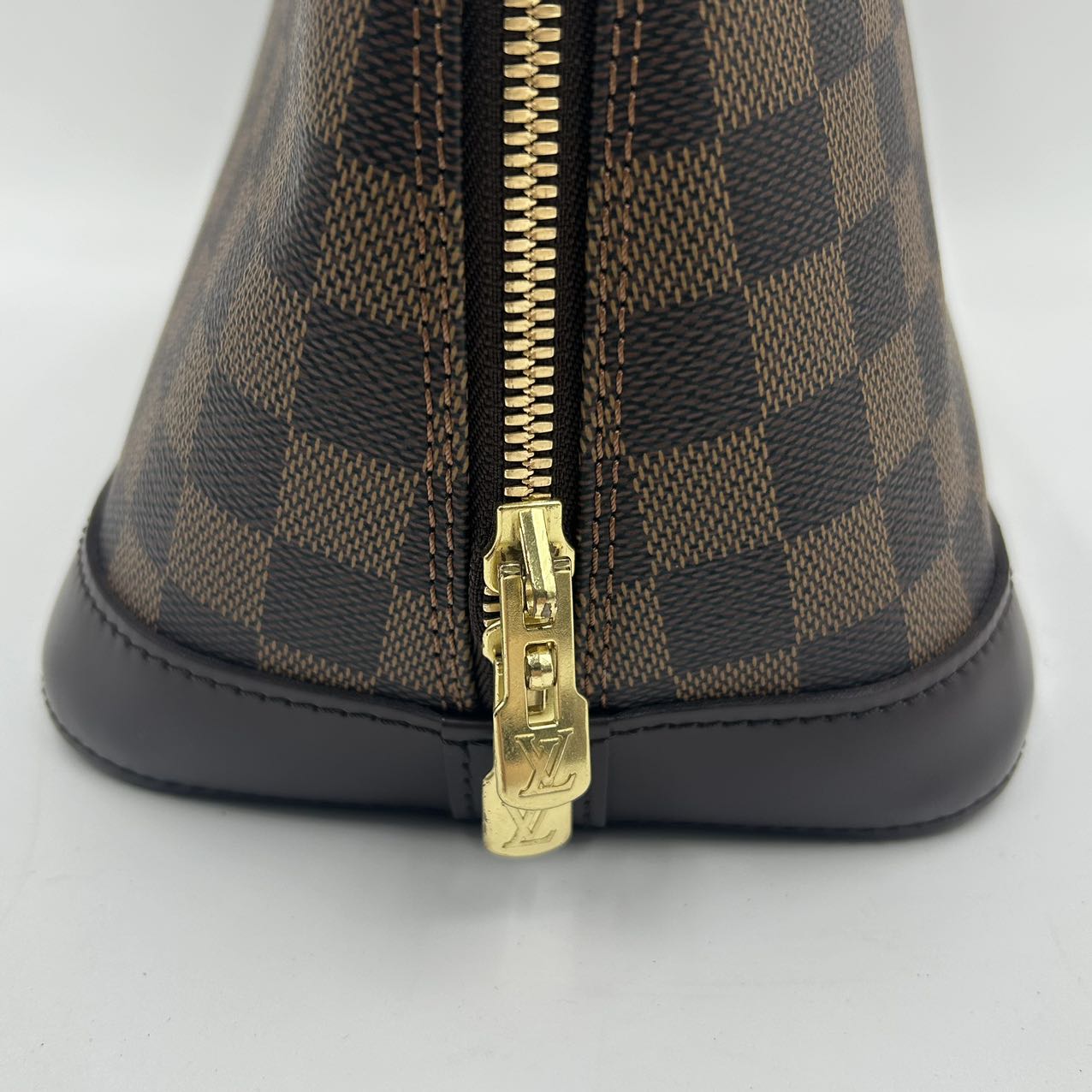 Louis Vuitton Damier Arma Fashion Accessory