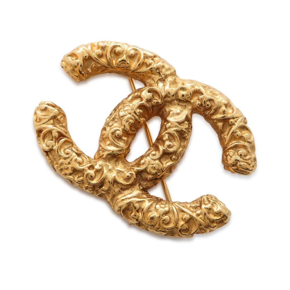 CHANEL CC Logo Magma Brooch Gold Metal