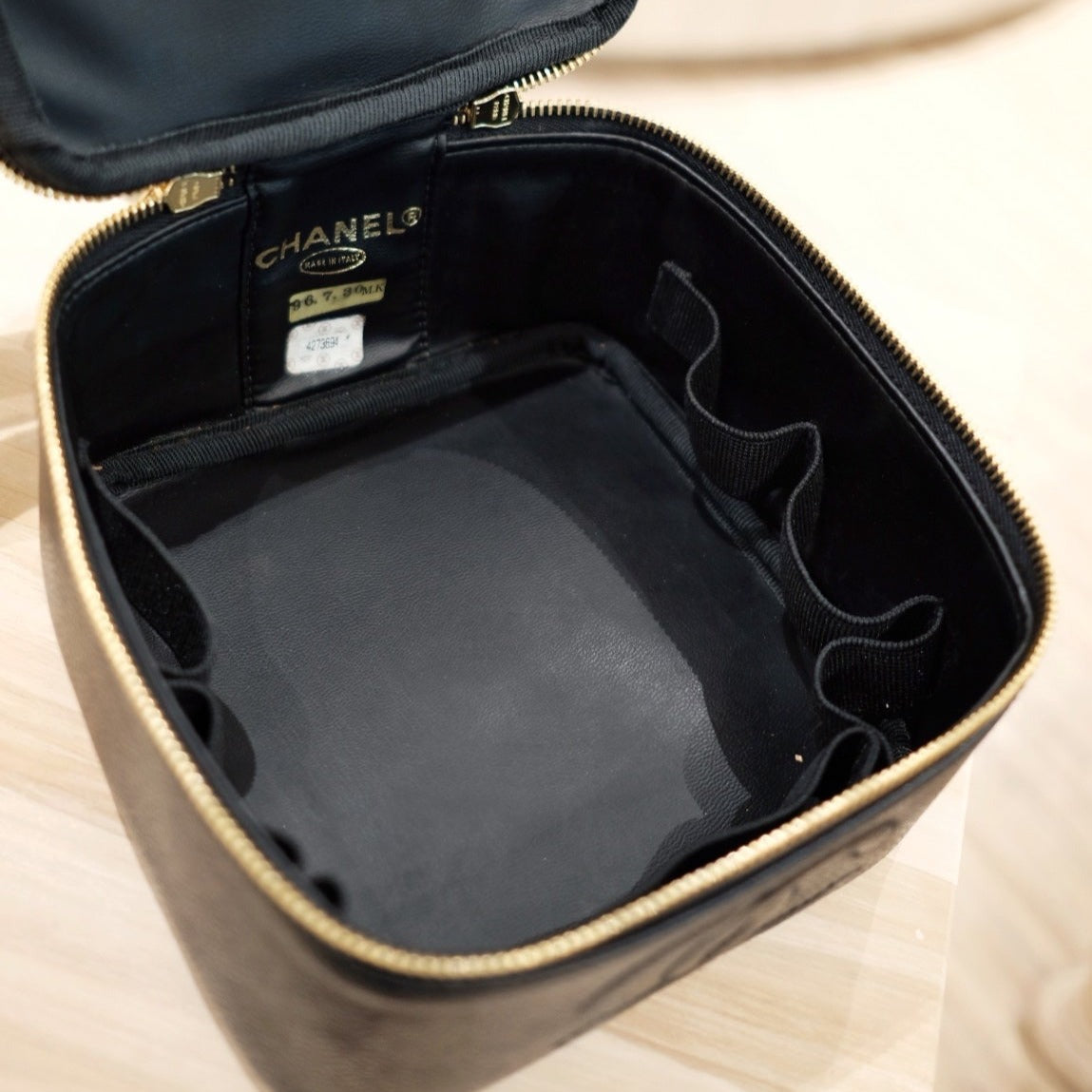 Chanel   coco cowhide mini wash bag
