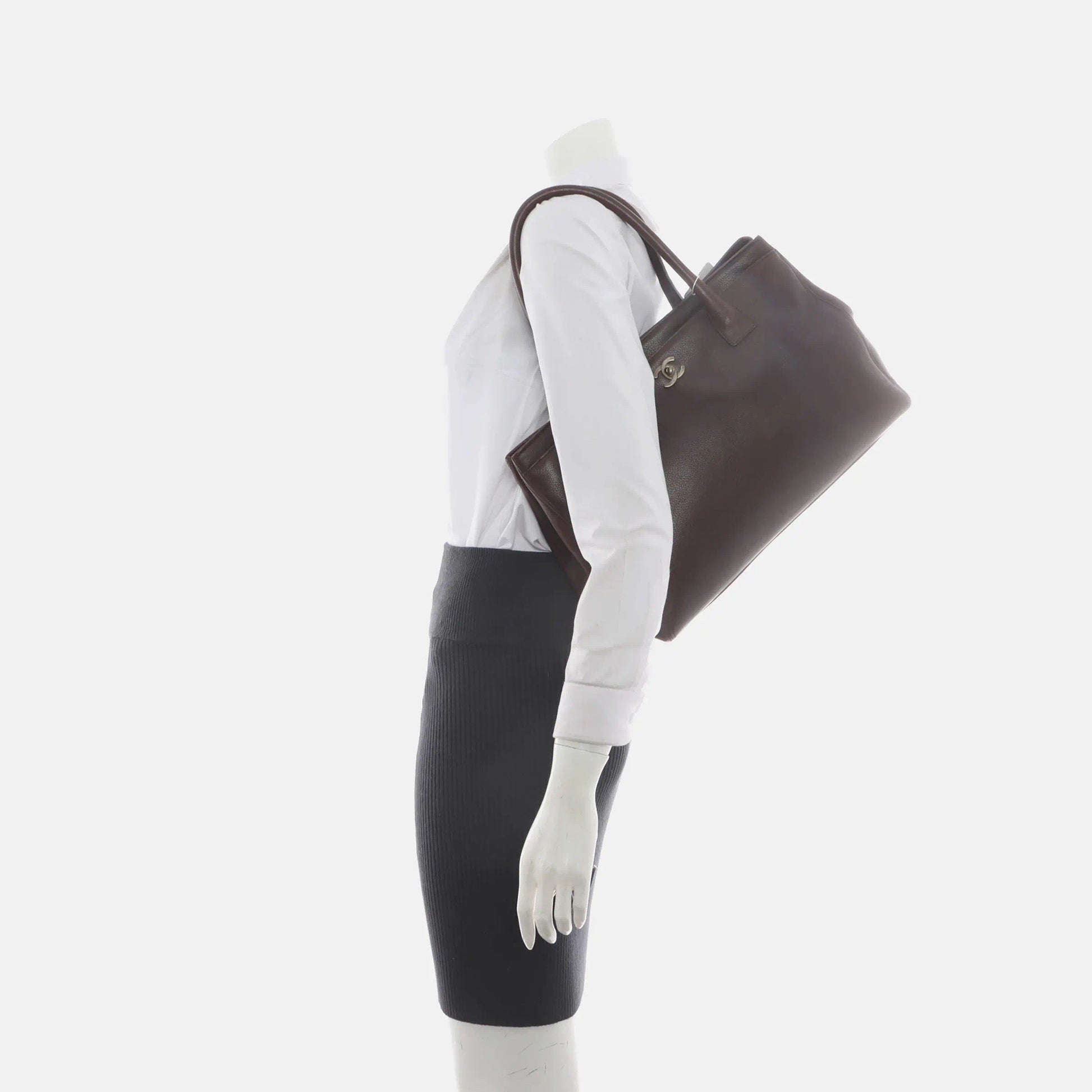 Chanel Cerf Executive Caviar Brown Leather Handbag